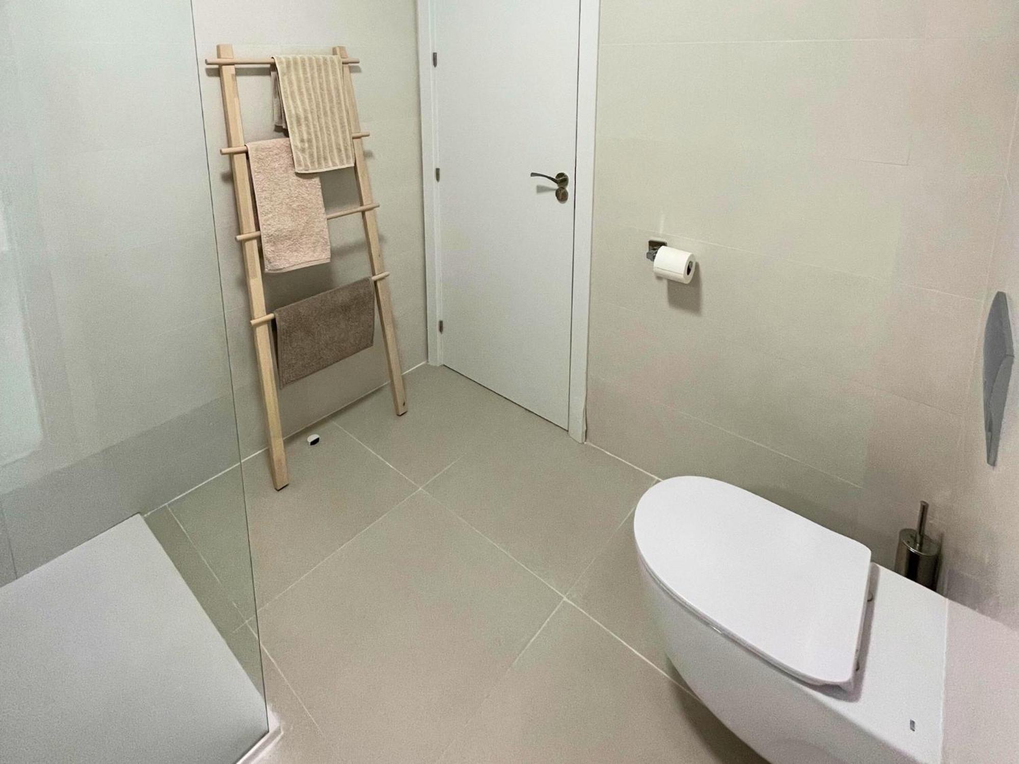 Modern Private At Fantastic Near Fuengirola Alloggio in famiglia *